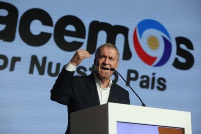 "Massa se hace el Papá Noel con plata de las provincias", se quejó Schiaretti