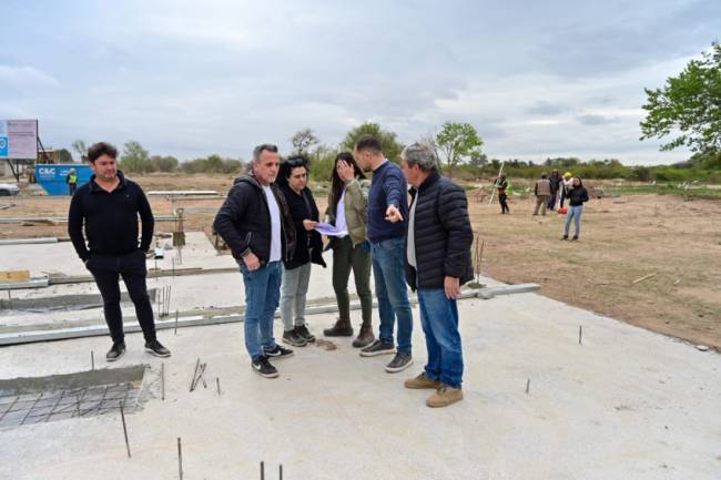 Martín Gill supervisó el inicio de la construcción del Ecobarrio