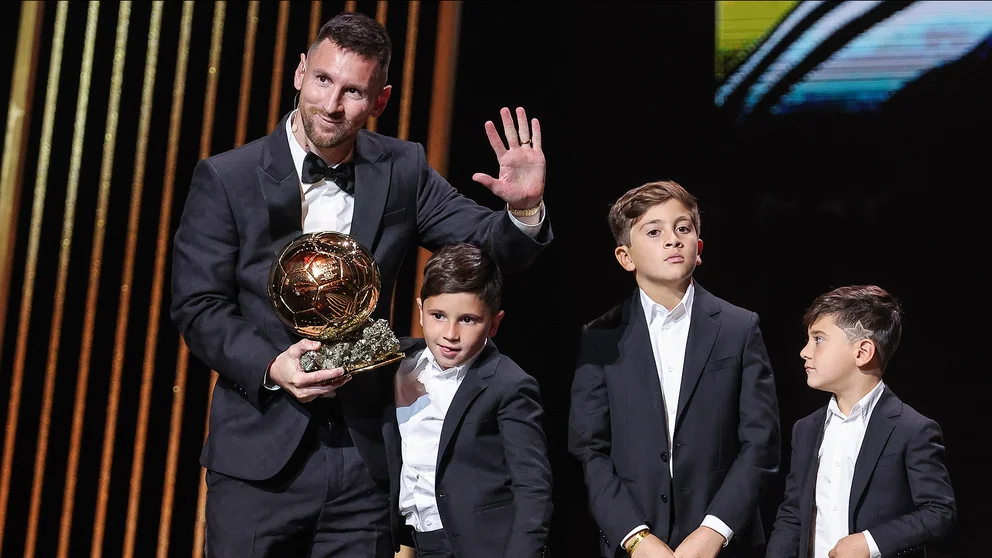 Messi BALÓN de ORO y Dibu Martínez, el "Mejor arquero del mundo"