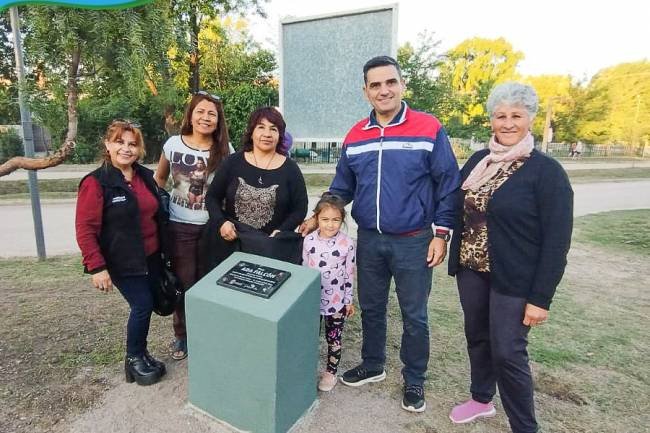 Salsipuedes: Desde ahora, dos plazas llevan el nombre de destacadas escritoras argentinas