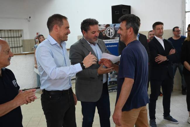 Mejorarán las condiciones laborales de trabajadores  de la Fábrica Militar