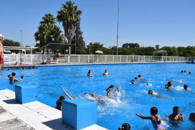 En 8 espacios recreativos de la Capital, abren inscripciones para las Escuelas de Verano