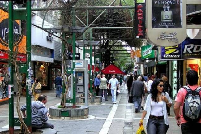 ¿Cómo será la atención de los comercios en la previa de las fiestas de fin de año?