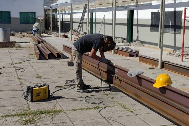 Invertirán más de mil millones para mantenimiento de edificios escolares