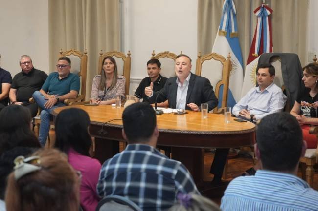 Eduardo Accastello se reunió con todo el gabinete municipal