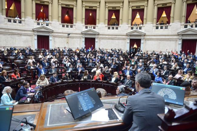 El Gobierno trabaja en pulir detalles de la Ley Ómnibus, para finalmente el martes se sesione