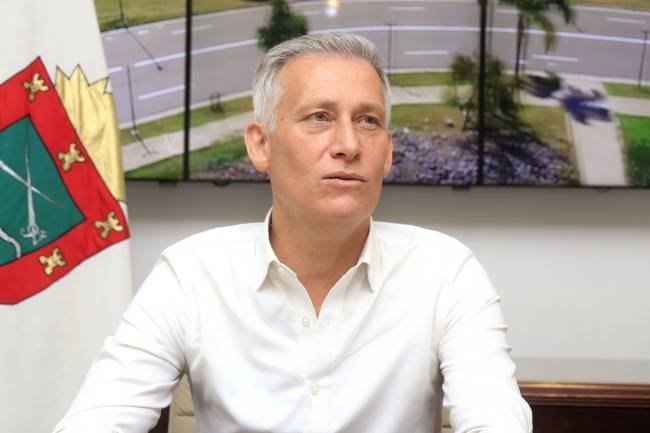 Villa Carlos Paz: Para Avilés,   la Provincia es responsable de "invertir en la solución definitiva del saneamiento del Lago San Roque"