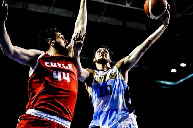 Basquetbol: Con el cordobés Campazzo como espada, Argentina derrotó a Chile