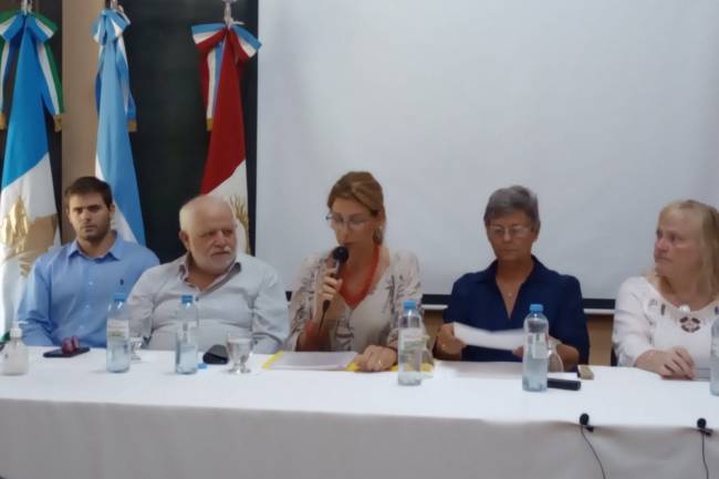 Adela Arning: “no se puede solucionar en 3 meses el deterioro y abandono de años”.
