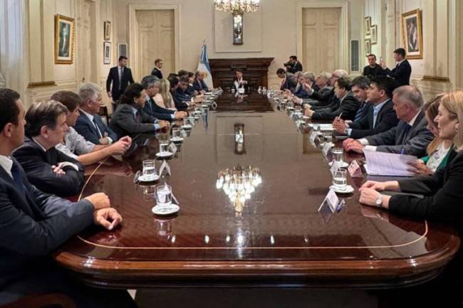 Tras una reunión con los gobernadores, el Gobierno Nacional impulsa una nueva Ley de Bases
