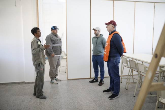 Accastello supervisó las obras de la nueva escuela Proa