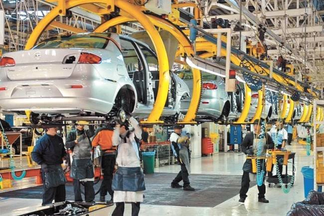 Anunciaron cambios en la industria automotriz que mejorarán la competitividad