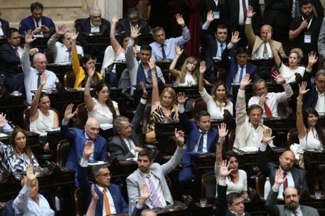 La Cámara de Diputados aprobó la ley de Bases en general y se apresta a su votación en particular
