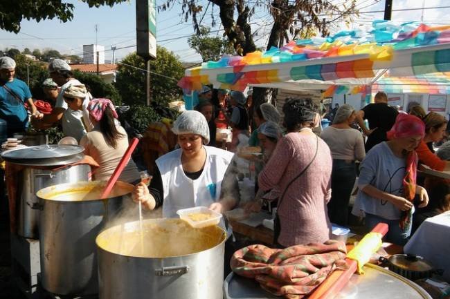 Saldán festeja el día de la patria con su clásico festival del locro