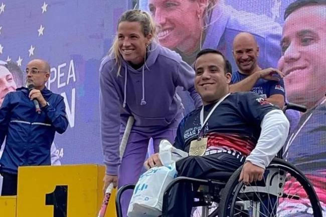 Un deportista busca comprar su bicicleta adaptada para seguir compitiendo