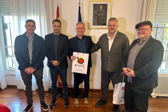 Fuerte apoyo de España a la 1º Feria Internacional del Libro en Villa Carlos Paz