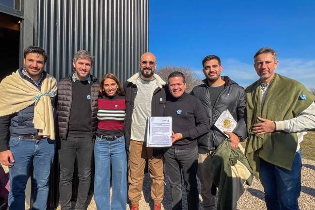 La productora de Abel Pintos trabajará con el Gobierno de Córdoba en un programa ambiental