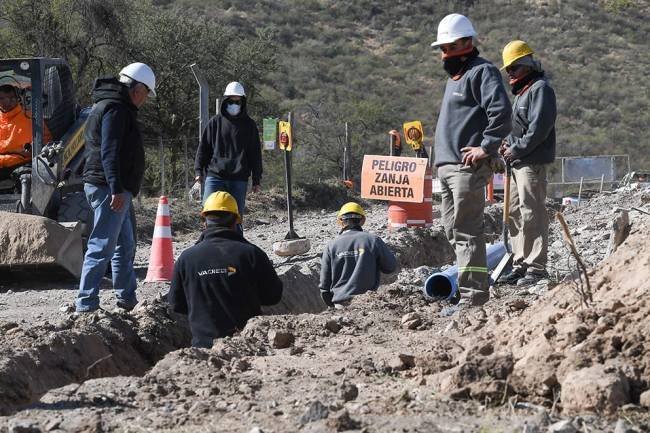 600 Familias de Cosquín podrán acceder al agua potable