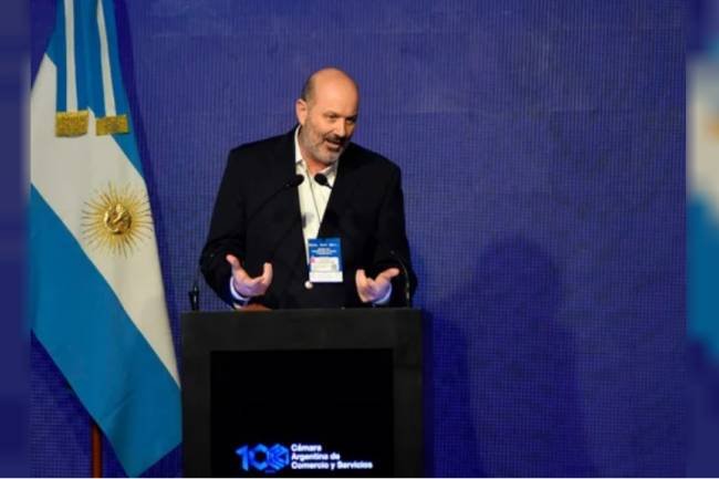 Sturzenegger anunció nuevos pasos en la desregulación del Estado