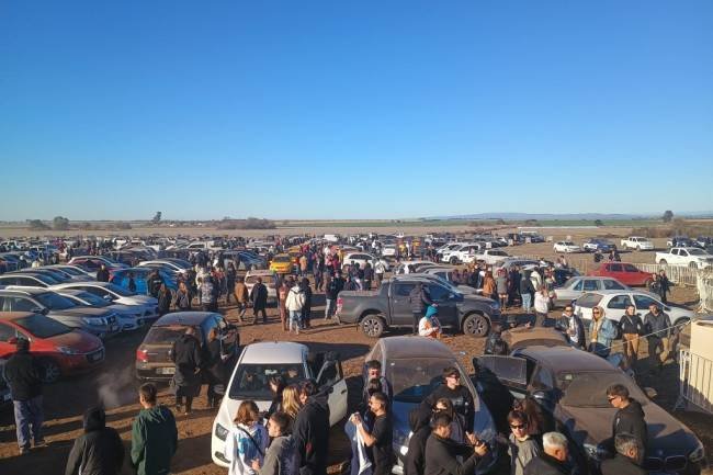 Descontrol en Los Cedros: Desarticularon una fiesta clandestina de 5 mil personas