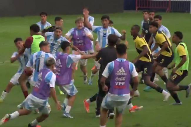 Argentina-Ecuador en Sub-15, se dieron como en guerra