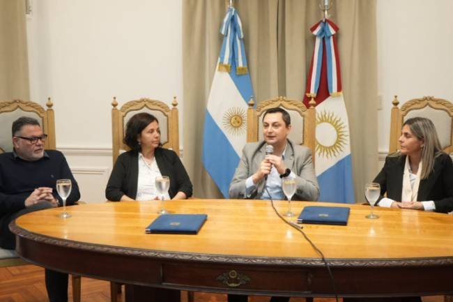 El Municipio trabajará en la promoción de las artes junto a los Colegios de Psicólogos y Abogados 
