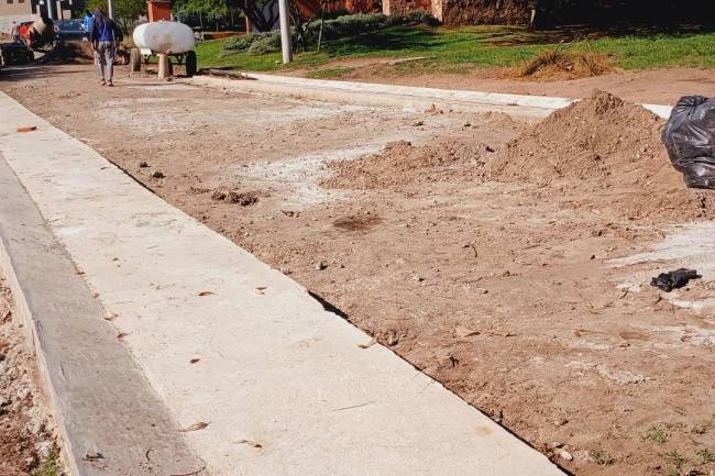 Sinsacate: Ejecutan obras de adoquinado y cordón cuneta