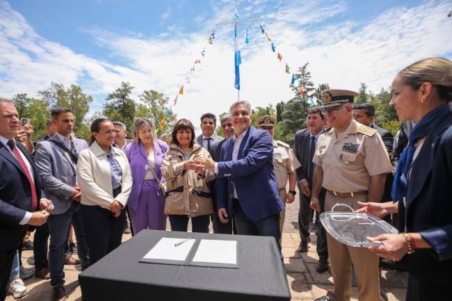 En Embalse, Llaryora y Bullrich inauguraron la nueva dependencia de la Prefectura Naval Argentina