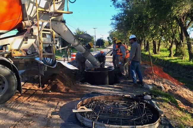 Almafuerte: Progresa obra de saneamiento cloacal que beneficiará a 16 mil habitantes