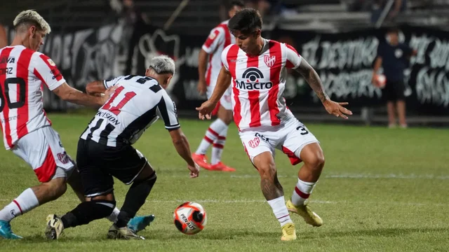La Gloria tropezó en Montevideo