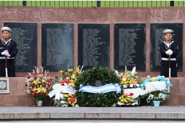 A 43 años de la Guerra de Malvinas, Milei firmó decreto para reconocer a soldados como subtenientes de reserva