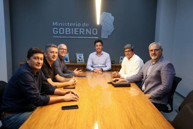 El Gobierno provincial se acerca a Intendentes del radicalismo