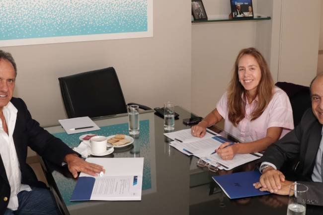 Con el fin de impulsar inversiones en el país, Daniel Scioli se reunió con el sector hotelero 