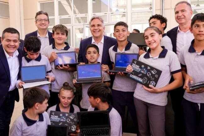 Estudiantes de Colonia Tirolesa ya disfrutan del nuevo edificio de la Escuela Secundaria con Formación Profesional