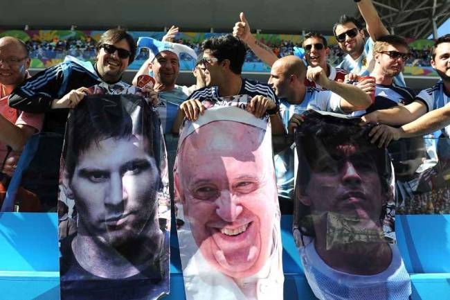 Francisco: el Papa hincha del fútbol y del deporte 