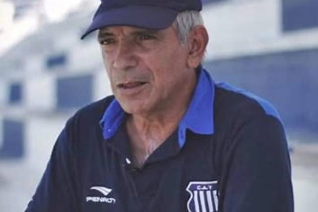 Historias de ídolos del fútbol cordobés: el "gran" Tito Ocaño