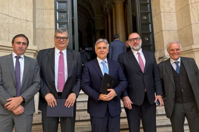 Llaryora logró un acuerdo con Anses por la deuda de la Caja de Jubilaciones