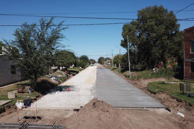 Canals mejora su conectividad urbana con pavimento nuevo