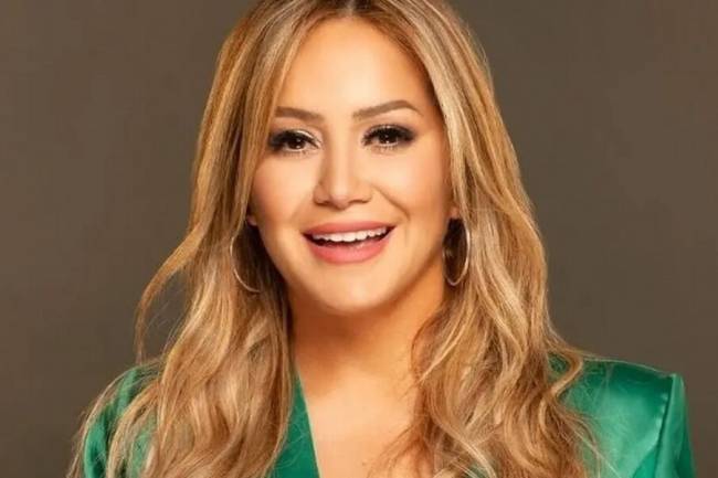 Mina Clavero cierra mayo a todo ritmo con un show de Karina La Princesita