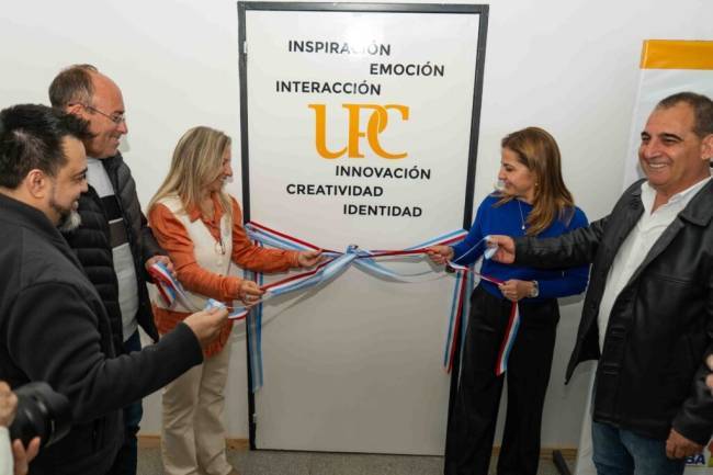 En Villa Dolores, habilitaron el nuevo laboratorio informático de la UPC