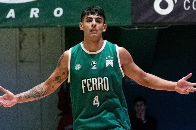 Surtido deportivo: TRIPLAZO entre aros