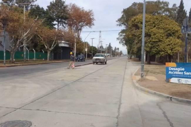 Menos anegamientos, más seguridad en Córdoba Capital: habilitaron el desagüe en avenida Vélez Sarsfield