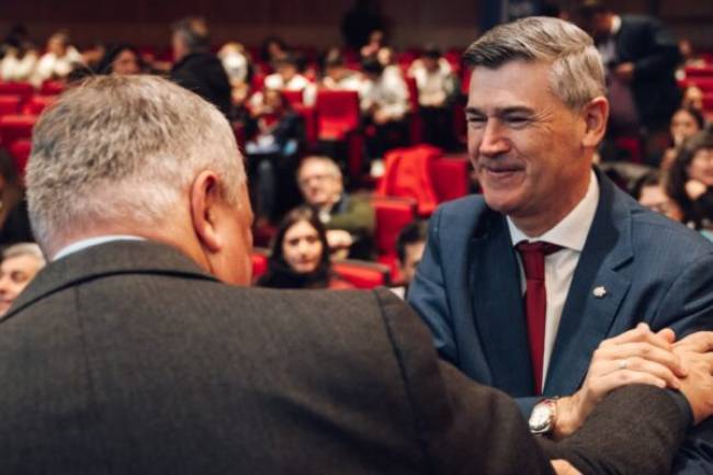 Passerini participó de la apertura del primer Congreso Arquidiocesano de la Pastoral de Adicciones de Córdoba