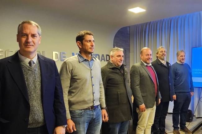 Invertirán más de 12 millones en la pavimentación de  una ruta turística que costea el dique Cruz del Eje