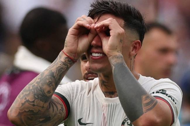 Surtido deportivo: Pumas-Inglaterra; dos cordobeses, final de futbol y tenis