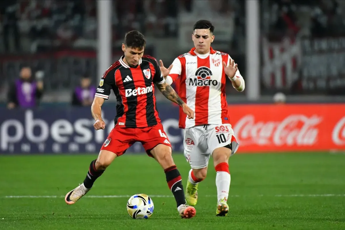 River goleó a Instituto en el Mario Kempes