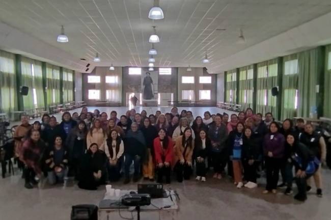 El Intendente Carlos Oviedo acompañó la capacitación en derechos infantiles en Villa Cura Brochero