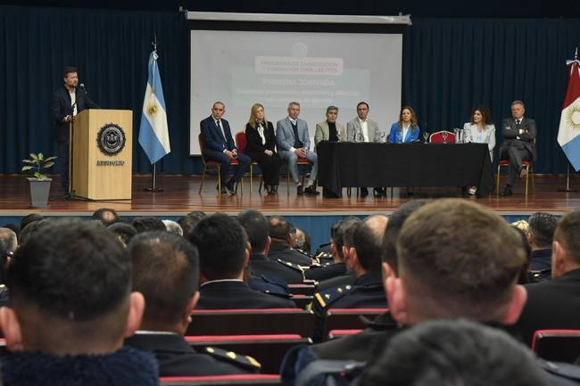 Nuevo programa de formación fortalece a las fuerzas de seguridad cordobesas
