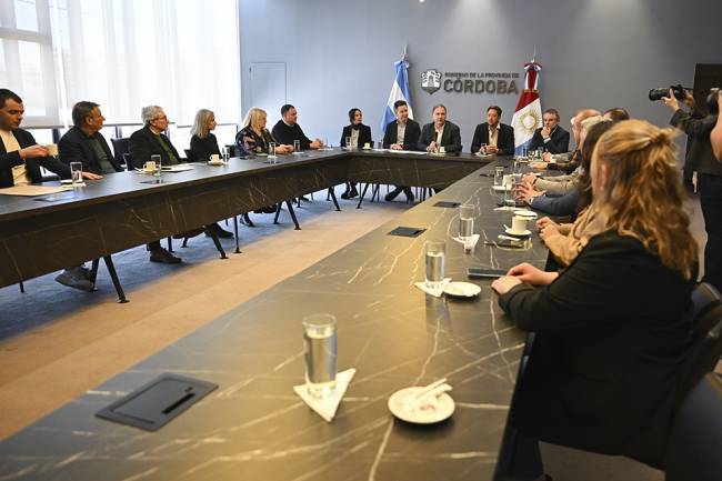 El Gobierno de Córdoba destinó más de $1.700 millones a obras escolares en 15 municipios del interior