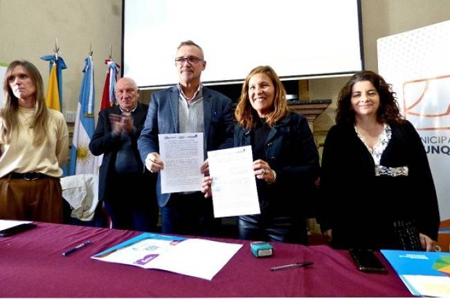 Strasorier firma acuerdo para fortalecer programas de cuidado infantil en Salsipuedes